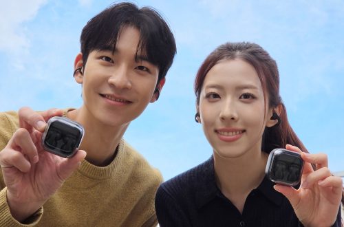 Galaxy Buds On Korean launch models